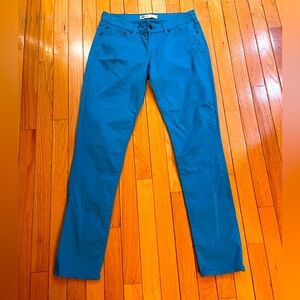 - LEVIS FABULOUS SOFT STRETCH JEANS IN TURQUOISE -Size 29 waist